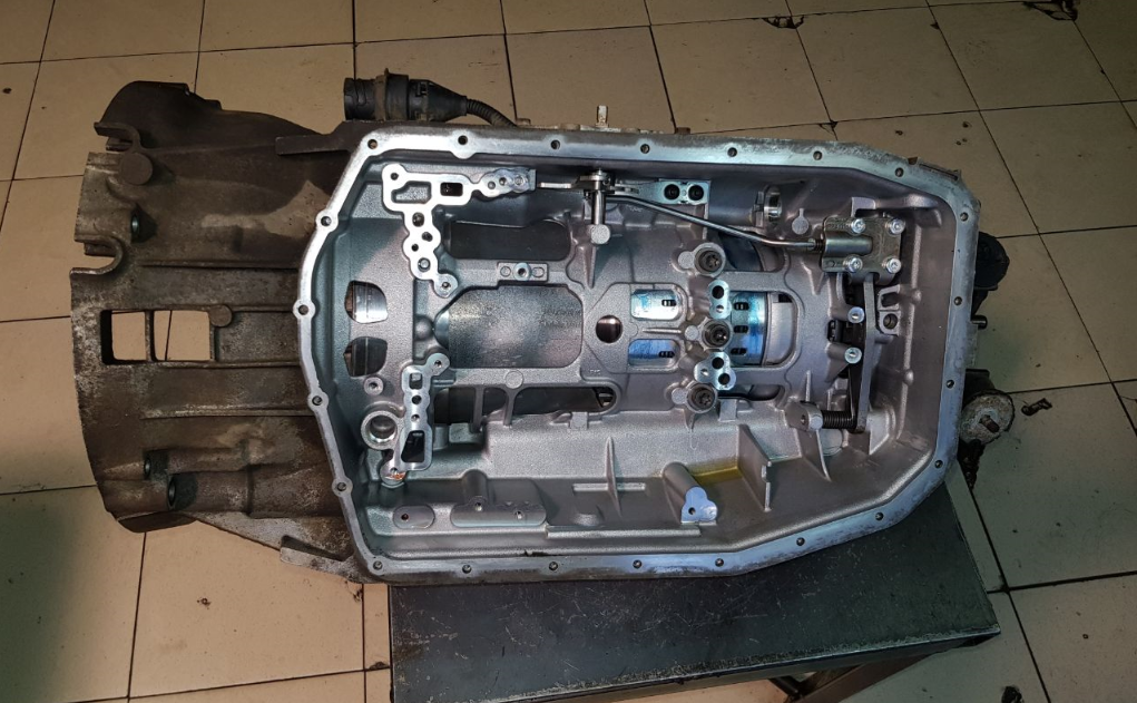 Вывод из аварийного режима АКПП BMW 320 IA 2004 года